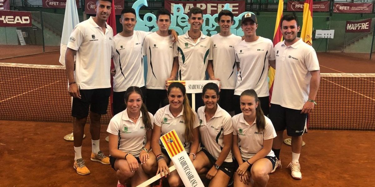 Equipos junior masculino y femenino en el Campeonato de España